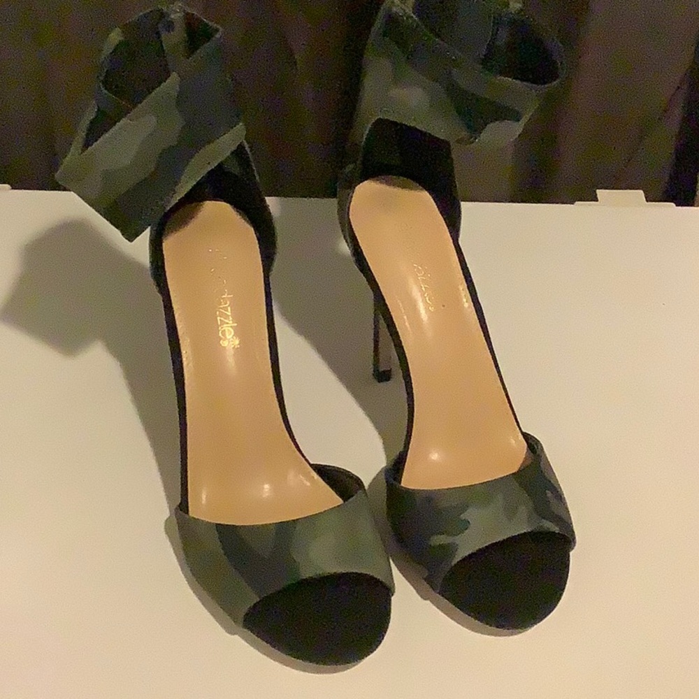 ShoeDazzle heels